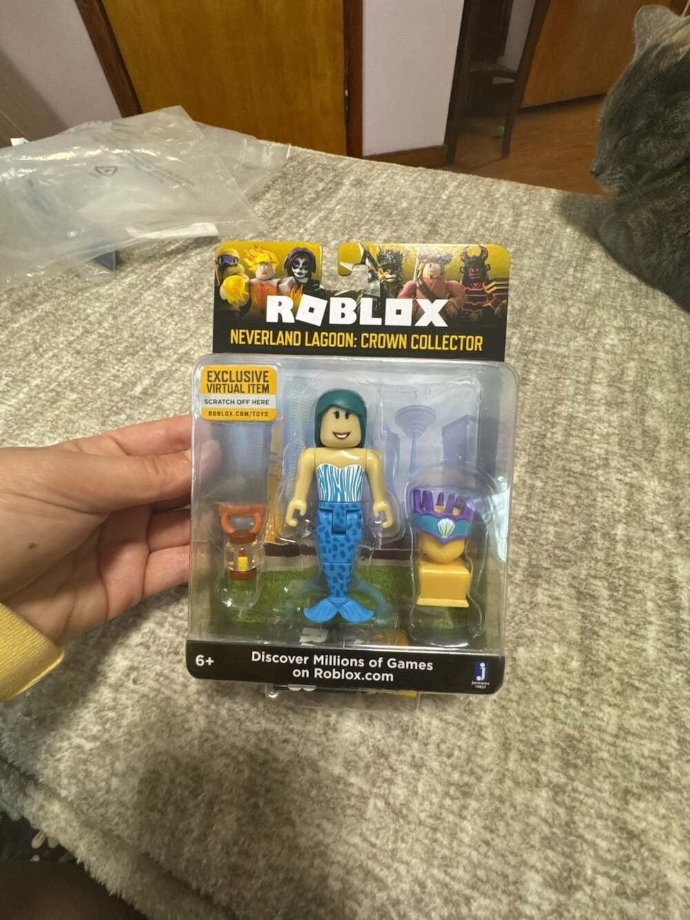 Roblox Neverland Lagoon Crown Collector Mermaid Action Figure